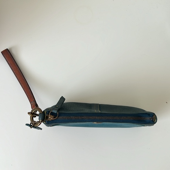 Coach wristlet - Picture 3 of 8